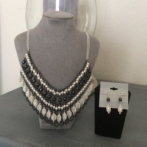 🌺Necklace with Earrings Set❤️